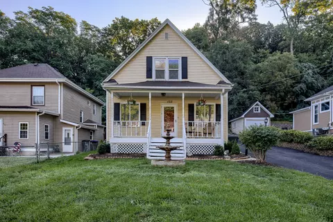 133 E Graham Ave, Council Bluffs, IA 51503