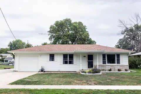 306 W Marquardt St, Avoca, IA 51521