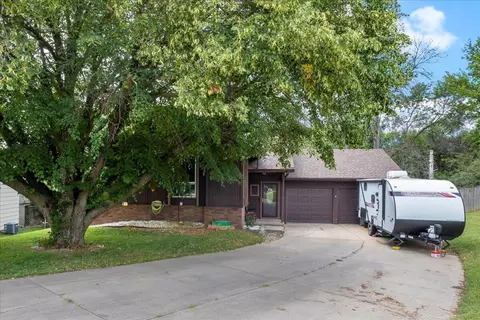 1216 Timber Ln, Glenwood, IA 51534