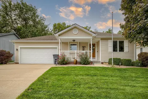 91 Opal Dr, Council Bluffs, IA 51503