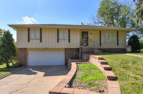 10 Danbury Ct, Council Bluffs, IA 51503