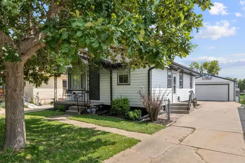 3449 10th Ave, Council Bluffs, IA 51501