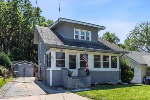 111 Locust Lodge Ave, Council Bluffs, IA 51503