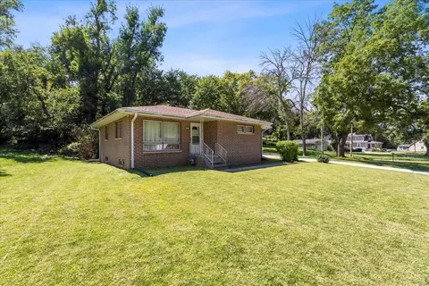 305 Spencer Ave, Council Bluffs, IA 51503