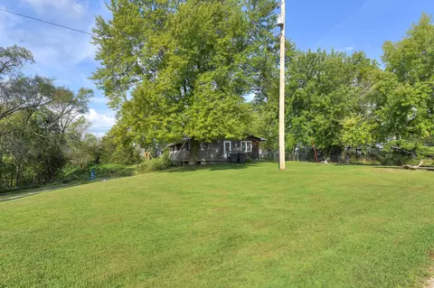 224 Hubbard Rd, Council Bluffs, IA 51503