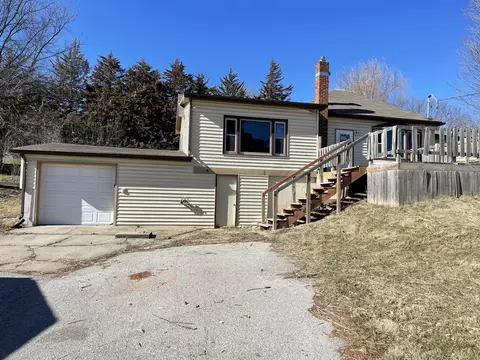513 3rd St, Silver City, IA 51571