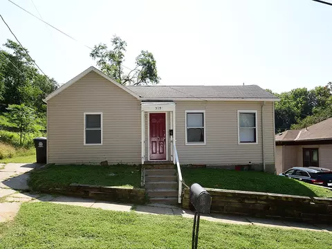 519 Beach St, Council Bluffs, IA 51503