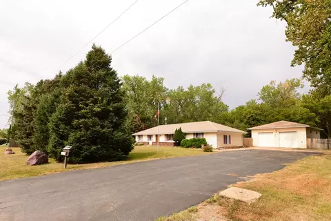 1802 Ave Q, Carter Lake, IA 51510