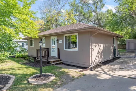 1807 S 13 St, Council Bluffs, IA 51501