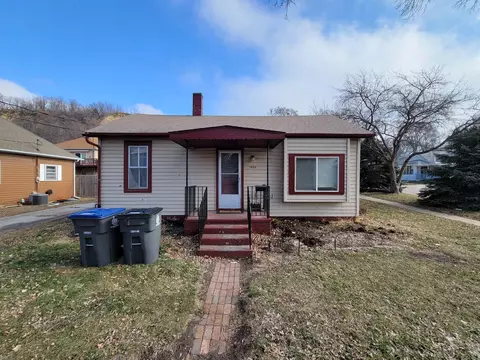 1425 Pleasant St, Council Bluffs, IA 51503