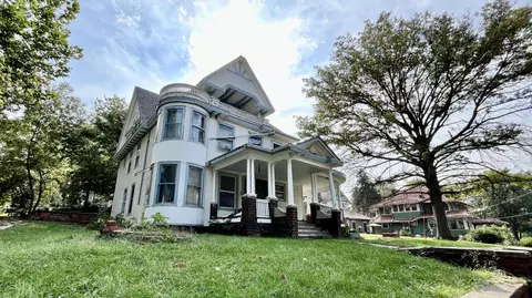 810 N 7th St, Red Oak, IA 51566
