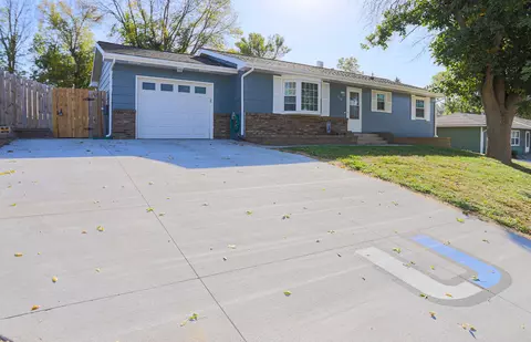 1050 Clark Cir, Underwood, IA 51576