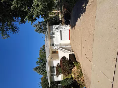 11 Arnold Ave, Council Bluffs, IA 51503