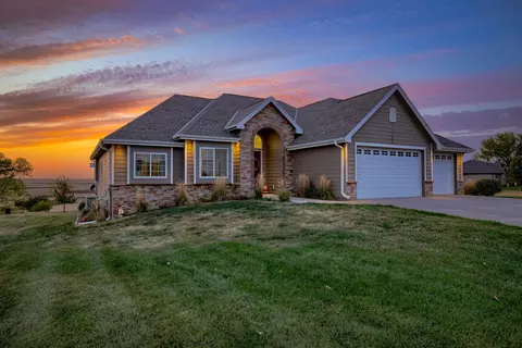 3368 Meriwether Lewis Ln, Missouri Valley, IA 51555
