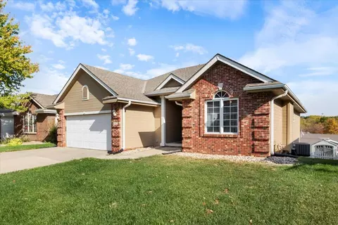 107 Antioch Dr, Council Bluffs, IA 51503