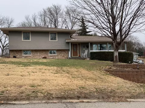 301 Timber Dr, Council Bluffs, IA 51503