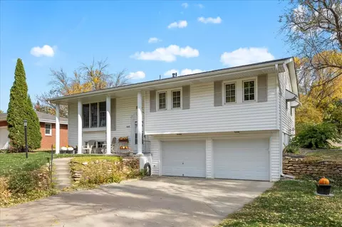 105 Surrey Ave, Council Bluffs, IA 51503