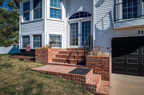 317 S Dye St, Carson, IA 51525 photo 2