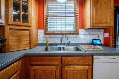 317 S Dye St, Carson, IA 51525 photo 8