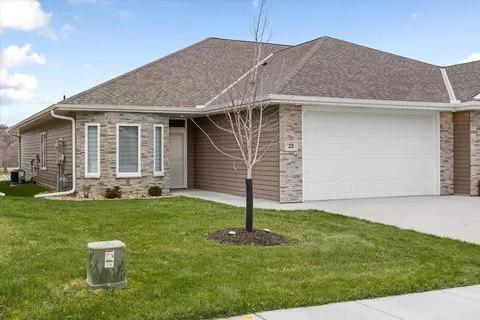 22 Patrick Cir, Council Bluffs, IA 51503
