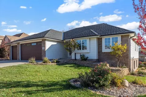 2319 Delmar Ridge Ln, Council Bluffs, IA 51503
