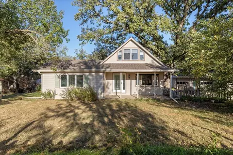 19715 Perry Rd, Council Bluffs, IA 51503