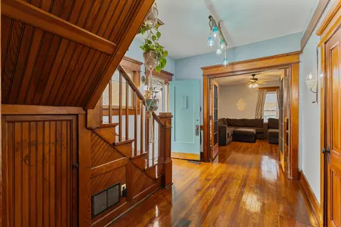 Entry Way - 514 Cipher St, Macedonia, IA 51549 photo 2 of 6