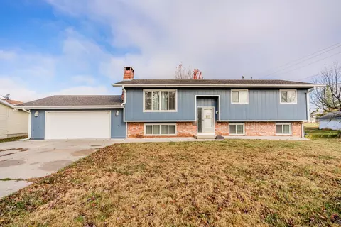 313 Elm St, Tabor, IA 51653