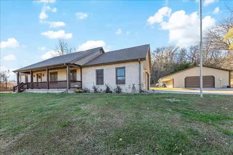 19240 Monument Rd, Council Bluffs, IA 51503
