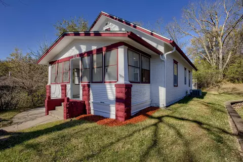 218 Fleming Ave, Council Bluffs, IA 51503