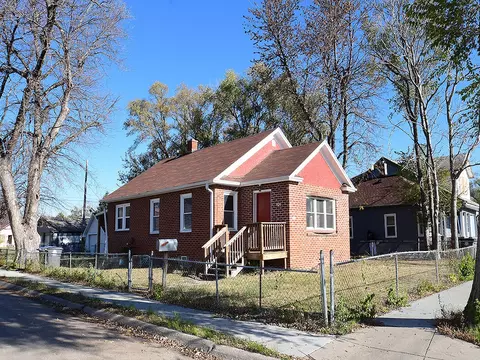 1924 8th Ave, Council Bluffs, IA 51501