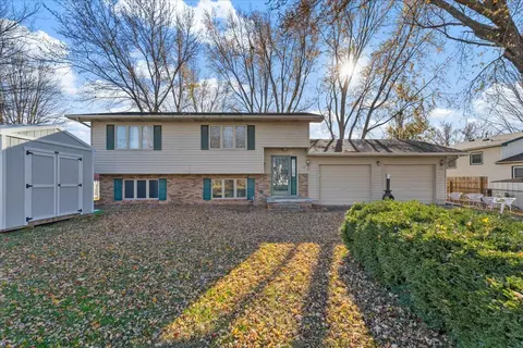 302 Waubonsie Ave, Tabor, IA 51653