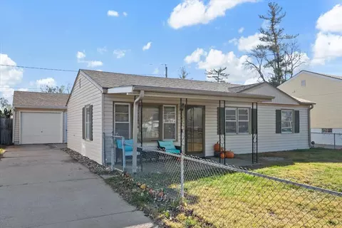 4007 Bel Air Dr, Council Bluffs, IA 51501