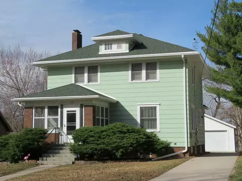 1114 Military Ave, Council Bluffs, IA 51503