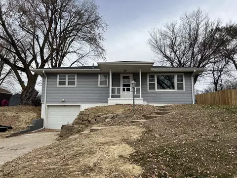 12 Ethel Ln, Council Bluffs, IA 51503