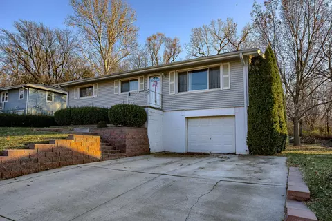 13 Virginia Hills Rd, Council Bluffs, IA 51503