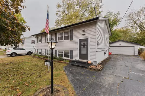 3610 Twin City Dr, Council Bluffs, IA 51501