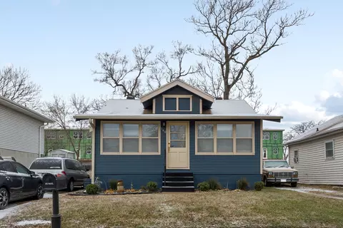 140 N 39th St, Council Bluffs, IA 51501