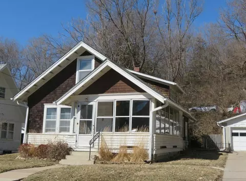 320 Fuller Ave, Council Bluffs, IA 51503