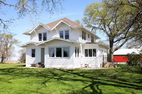 46228 Hackberry Rd, Oakland, IA 51560