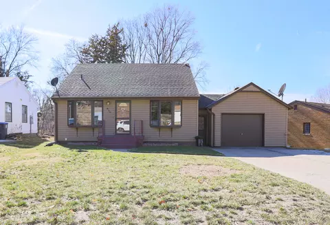 850 Oak Park Rd, Council Bluffs, IA 51503