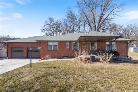 1610 N Broadway, Council Bluffs, IA 51503
