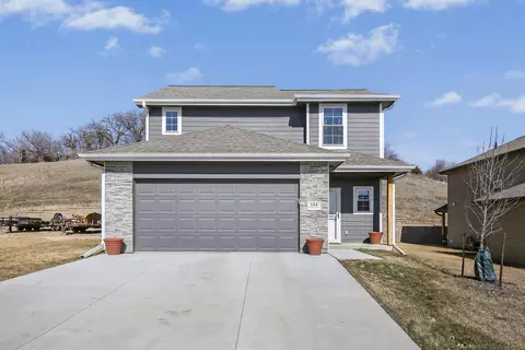114 Paige Ln, Council Bluffs, IA 51503