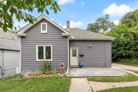 328 Hyde Ave, Council Bluffs, IA 51503