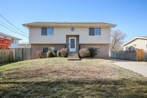 1714 S 12th St, Council Bluffs, IA 51501