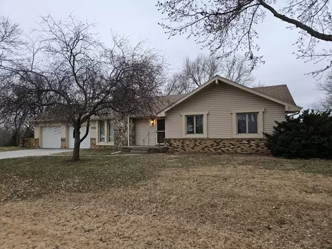 17530 Edgewood Rd, Council Bluffs, IA 51503