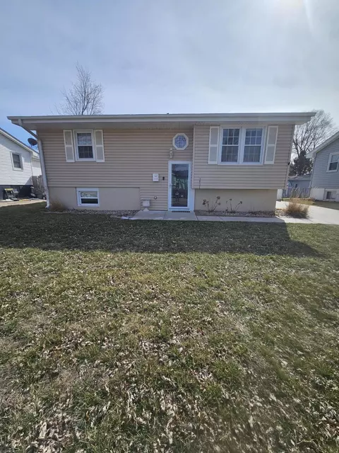 1119 Avenue O, Carter Lake, IA 51510