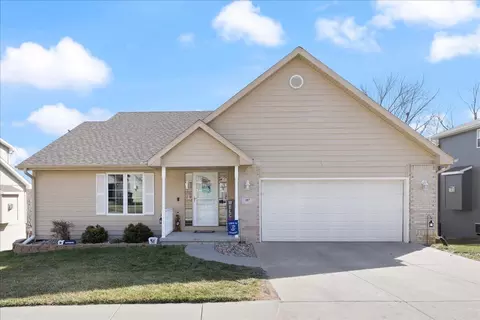 307 Lori Ln, Council Bluffs, IA 51503
