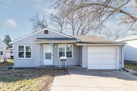 3427 Ave G, Council Bluffs, IA 51501
