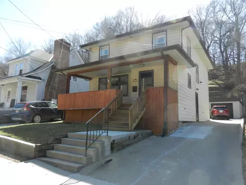 384 Lincoln Ave, Council Bluffs, IA 51503